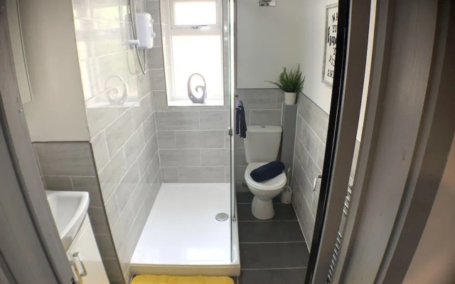 Grand Central Budget Modern Apartments