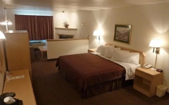 The Inn At Lander
