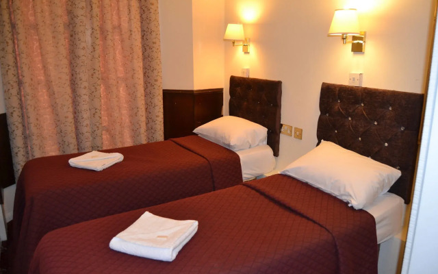 Hyde Park Court Hotel