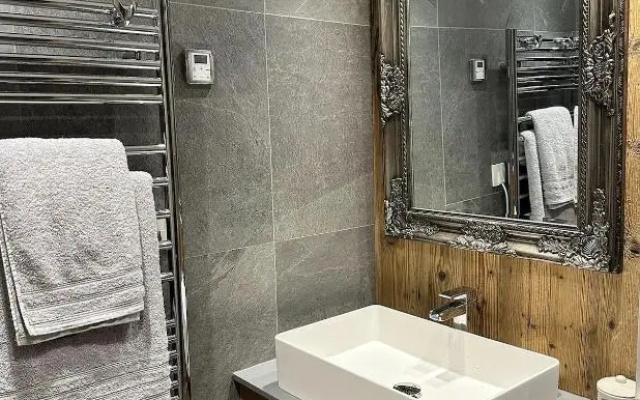 Chalet de l'Ours : 4 étoiles-spa-proche des pistes