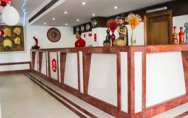 OYO 8450 Hotel Grand Starline