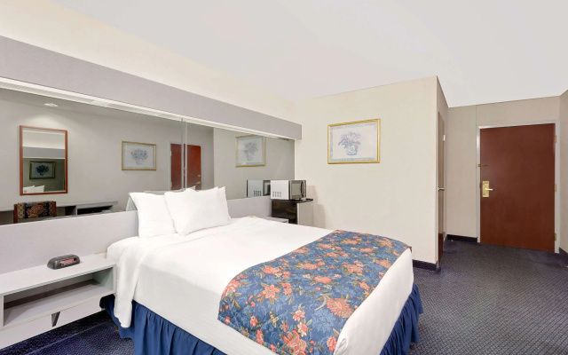 Microtel Inn & Suites by Wyndham Hagerstown by I-81