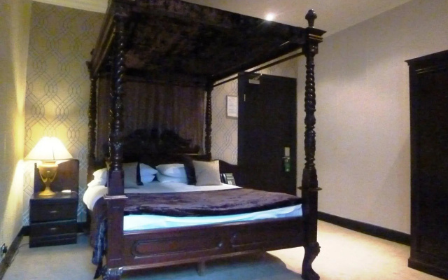 The Popinjay Hotel & Spa