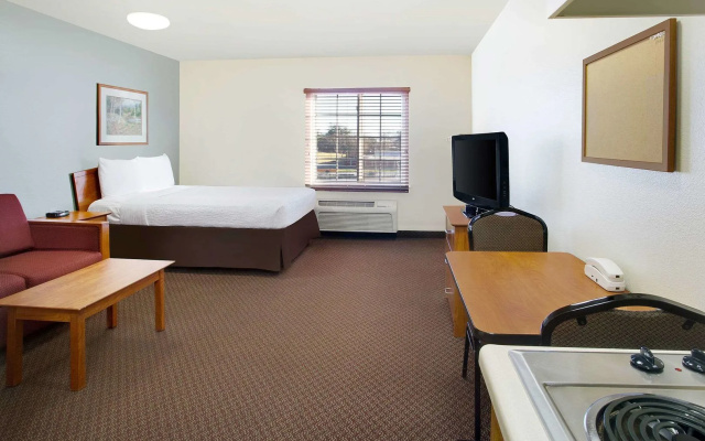 WoodSpring Suites Asheville - Biltmore West