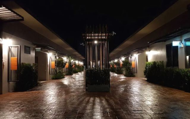 Leona hotel