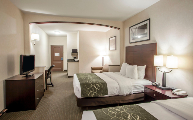 Comfort Suites Bloomington I-55 and I-74