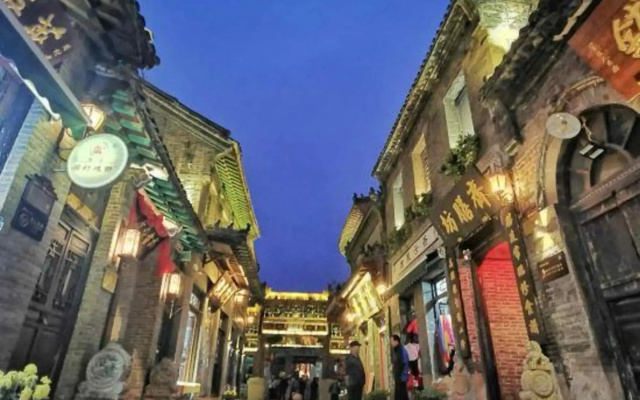 Huangjia Qiangui Business Hotel