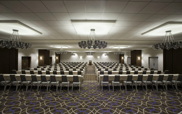 Crowne Plaza Pittsburgh Airport