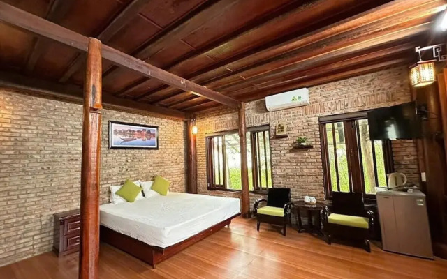 Hometown Wooden 5 BRS Pool Villa Hoi An