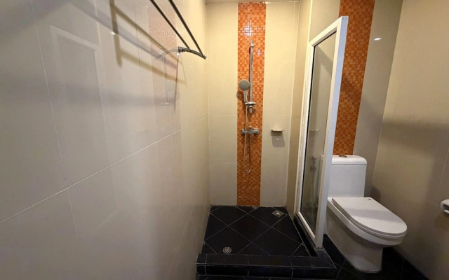 Modern Studio With Balcony & Pool - Pratumnak Hill