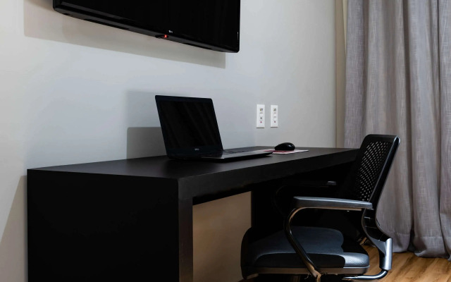 Comfort Suites Vitoria