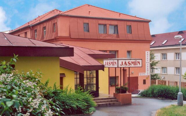 EA Hotel Jasmín вид на фасад