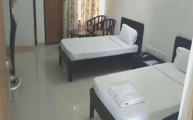OYO 93303 Hotel Mundra