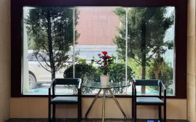 Rezen Hotel