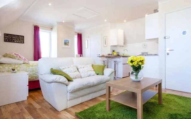 Kernow Trek Lodge