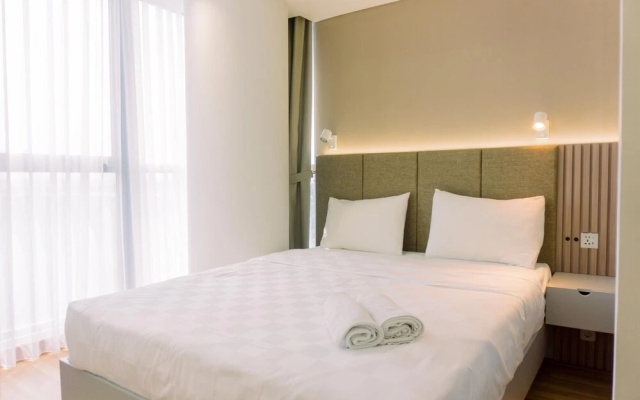 Comfort And Nice 2Br At Gold Coast Apartment