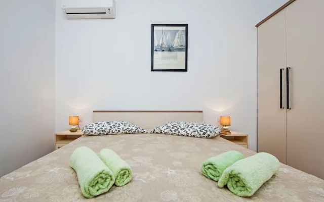 Apartments & Rooms Chiara