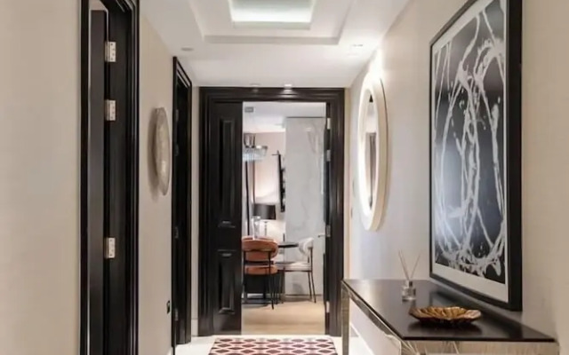 Luxury Kensington Home - Concierge Elevator AC