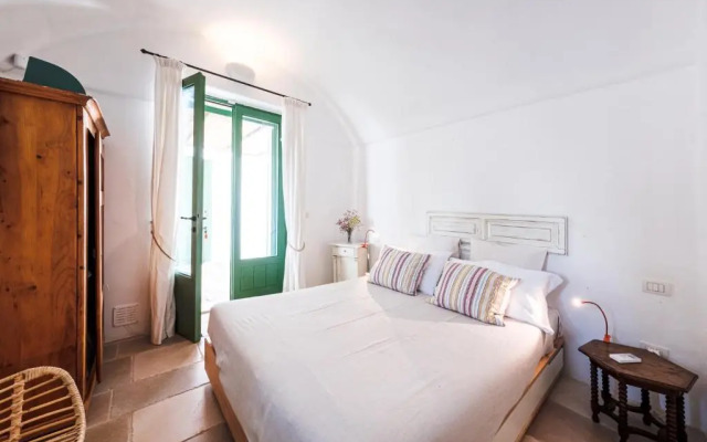 HelloApulia Trulli Li Cridd