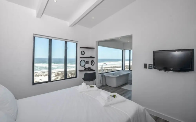 Sandbanks Villa