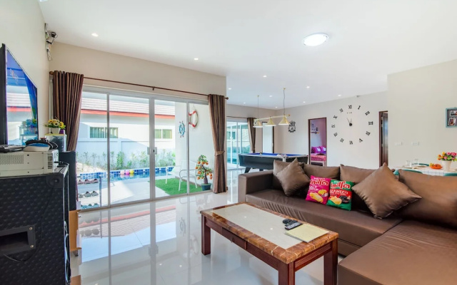Green View Pool Cha-am15