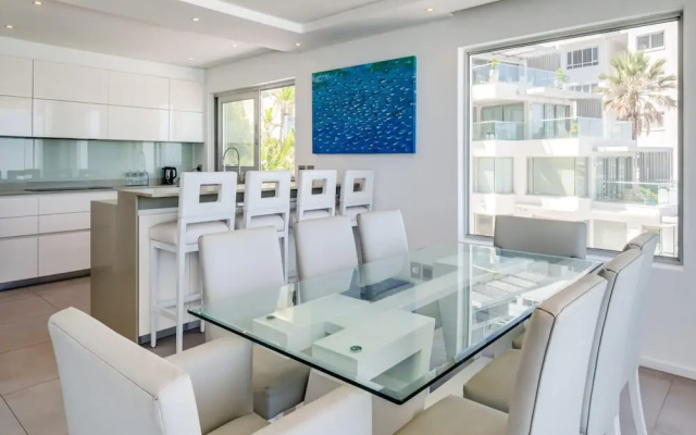 Clifton Apartment on the Waters Edge Ocean Breeze