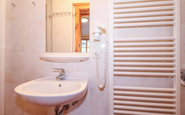 Amazing Apartment in Mauternhof With 1 Bedrooms and Sauna