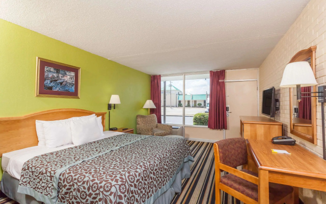 Days Inn by Wyndham Jackson
