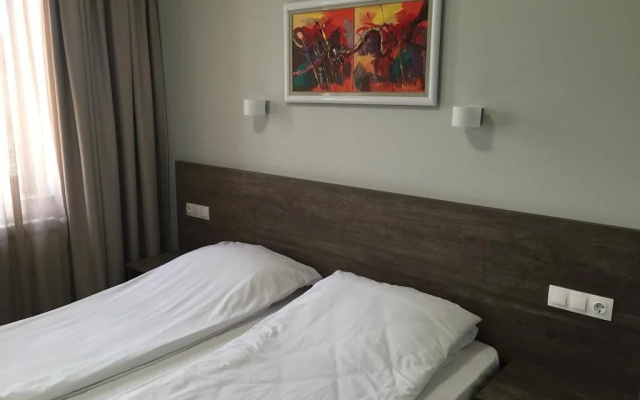 La Casa Hotel