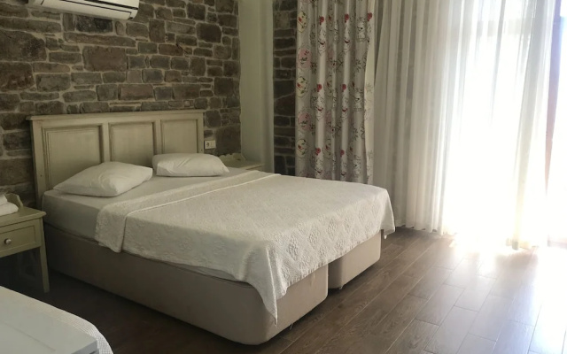 Yakamoz Otel