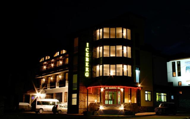 Hotel Iceberg Bansko вид на фасад