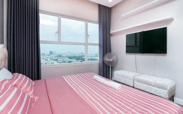 Sunrise City 2BR Luxury SWPool 30th