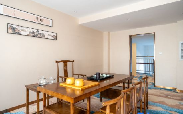 Holiday Inn Bali (Lanzhou Xigucheng High speed Railway Station)