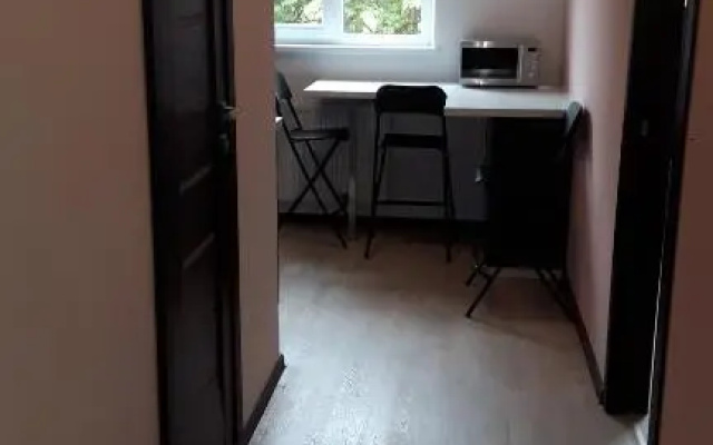 Anne 80 Apartment