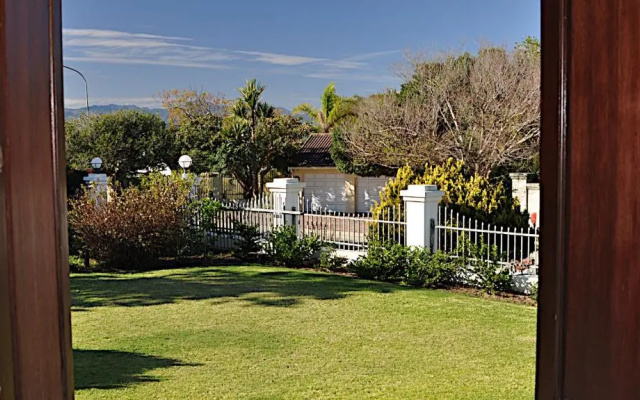 Rosheen Crescent 4