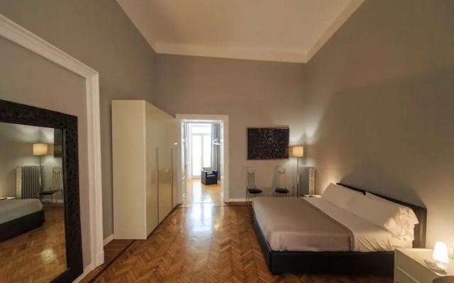 SpaccaNapoli Comfort Suites