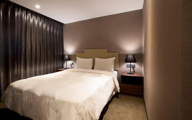 Noble Hotel