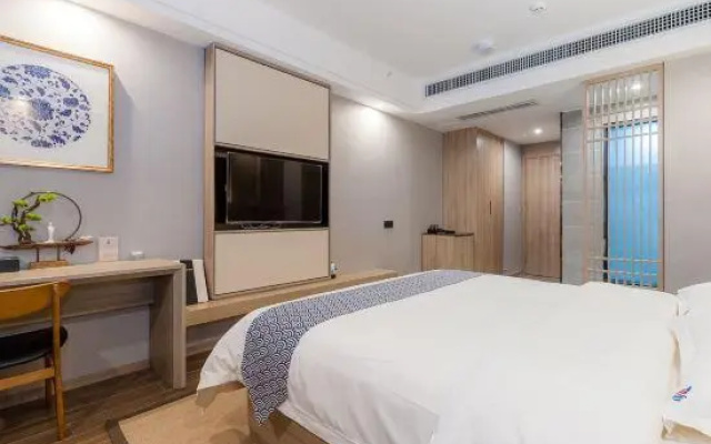Lu Ming Bu Yi Hotel