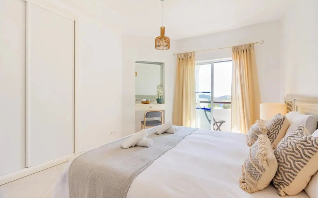 Clube Albufeira, Family Holidays with Pool View