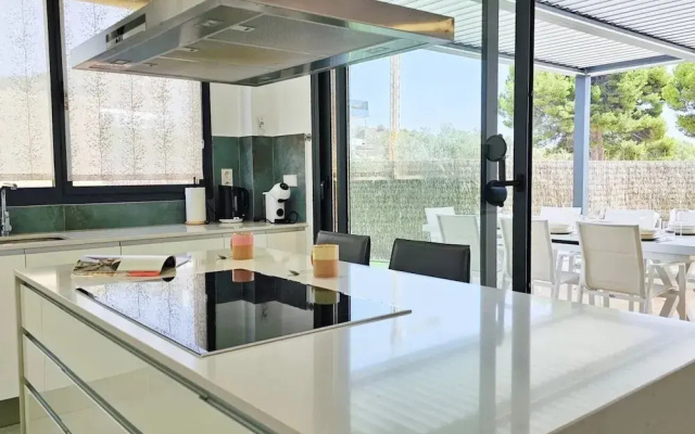 Allonbay Apartments