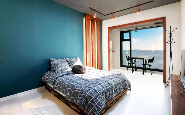 Geoje Big Sol Pension