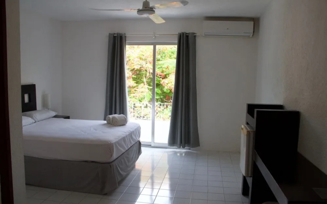 Hotel tropical casa blanca
