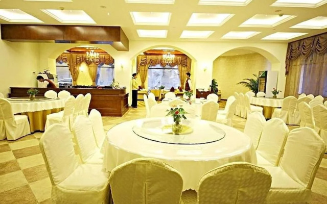 Vienna Hotel (Guiyang Fountain Subway Station Yangmingci Subway Station)
