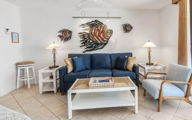 Kihei Beach #504 1 Bedroom Condo by RedAwning