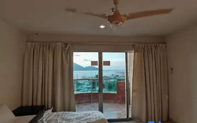 Spacious & Homey Apartment at Marina Island by JoMy Homestay