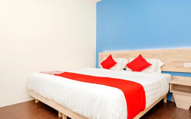 Bmw2 by OYO Rooms
