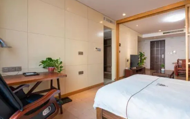 Sunny international apartment
