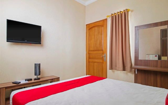 RedDoorz Syariah near Mercu Buana University