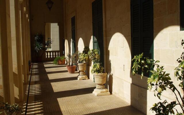 Отель Palazzo Capua Мальта, Слима - отзывы, цены и фото номеров - забронировать отель Palazzo Capua онлайн вид на фасад