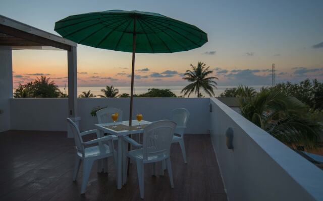 Beach Wood Hotel & Spa - Maafushi Island 1